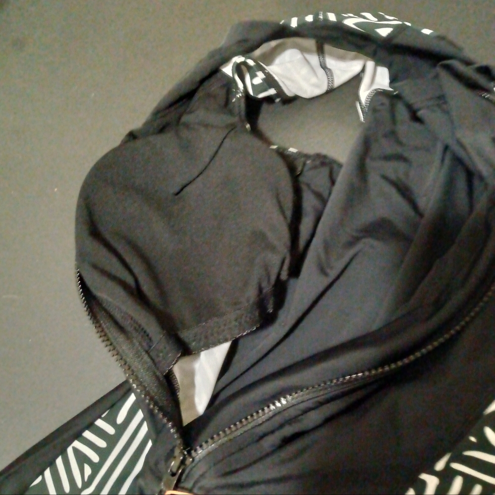 NWT AXESEA Black and White Swimsuit - Picture 7 of 12